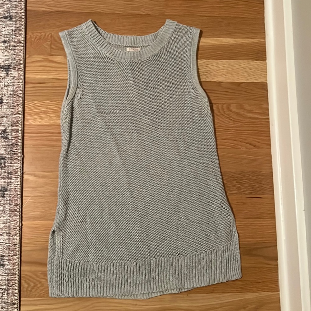 Knit j crew sleeveless top